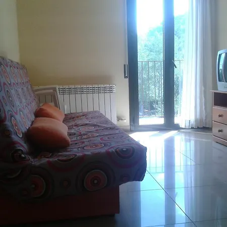 Apartamentos Fonda Finet Sant Felíu de Pallarols Exterior foto